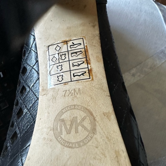 Michel Kors high hills size 7.5 - Picture 16 of 16